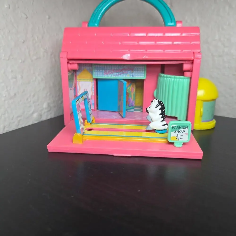 Vintage 1996 Galoob Pound Puppies The Mall Miniature Playset with 4 Figures